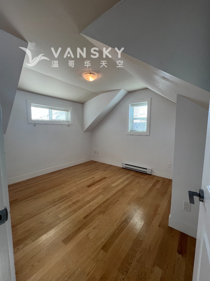 250211124956_bedroom 2.jpg